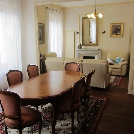 Aude Cité-city Carcasona