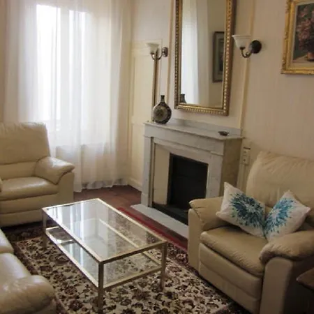 Aude Cité-city Bed and breakfast Carcasona