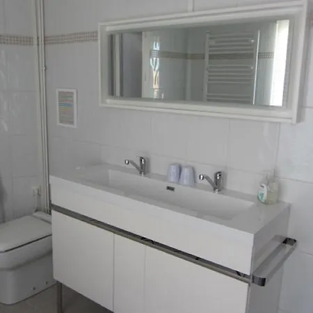 Aude Cité-city Bed and breakfast