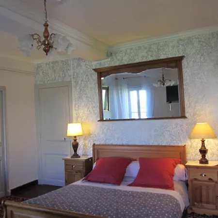 Aude Cité-city Bed and breakfast 4*