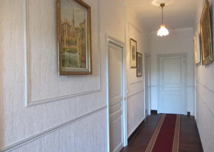 Aude Cite-city Bed and Breakfast 4*