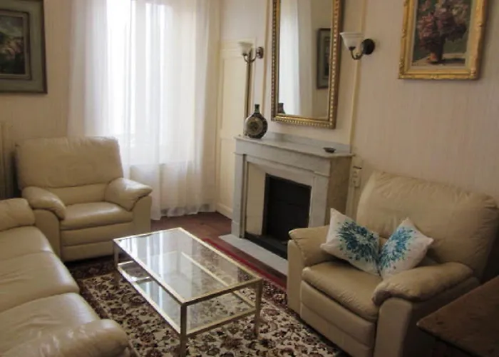 Bed and Breakfast Aude Cite-city Καρκασόν
