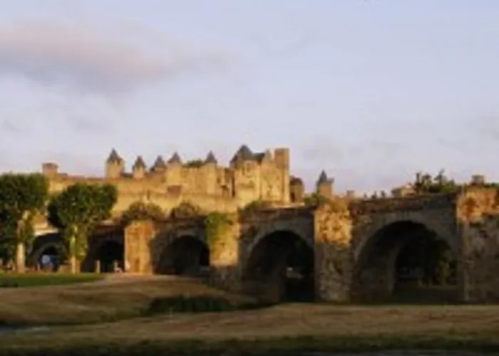 Aude Cite-city فندق مبيت وإفطار