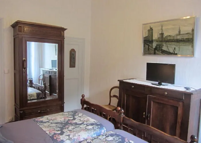 Aude Cite-city Bed & Breakfast 4*