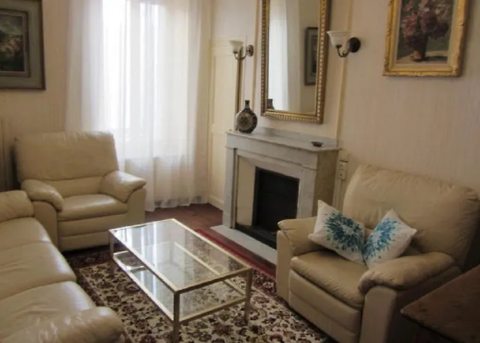 Aude Cite-city Bed and Breakfast Καρκασόν