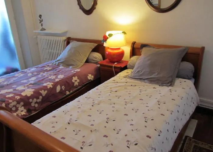 Aude Cite-city Bed and Breakfast 4*